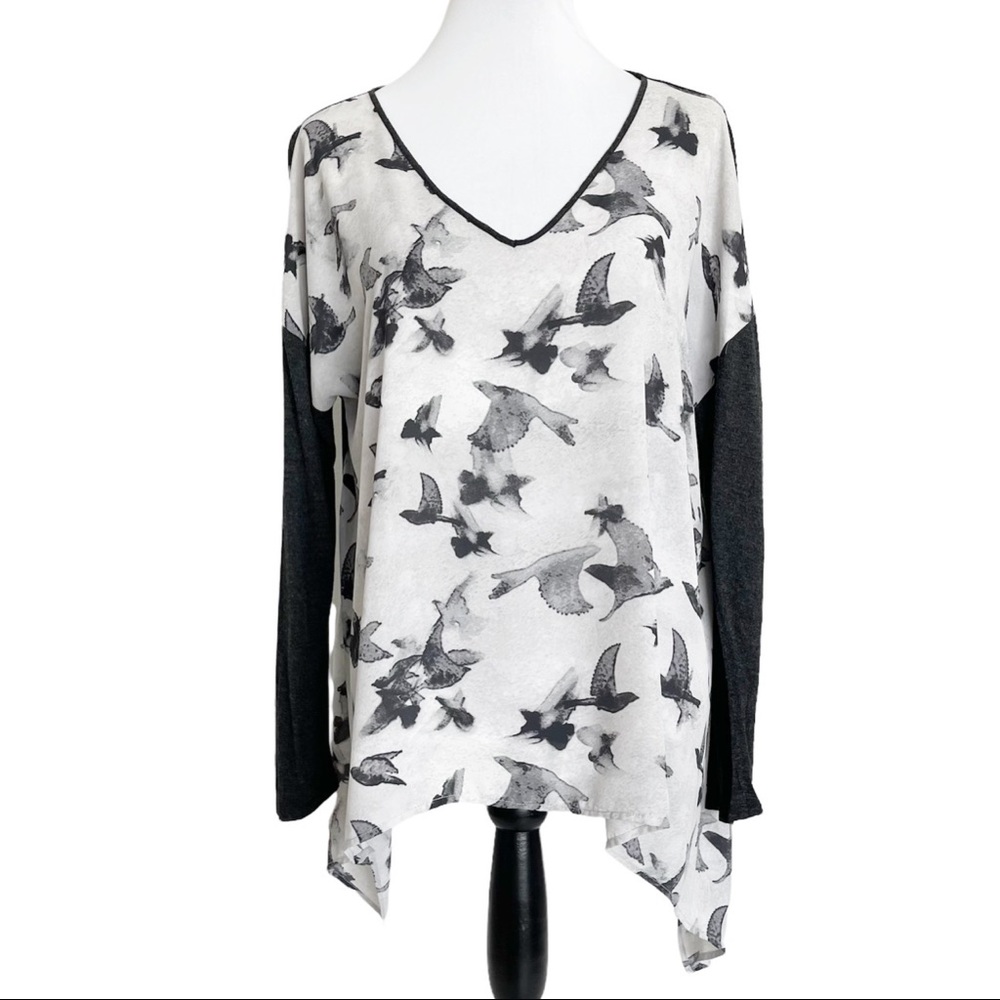 Kensie Sheer Long Sleeve Bird Print Asymmetrical V-Neck Tunic Top Size Large